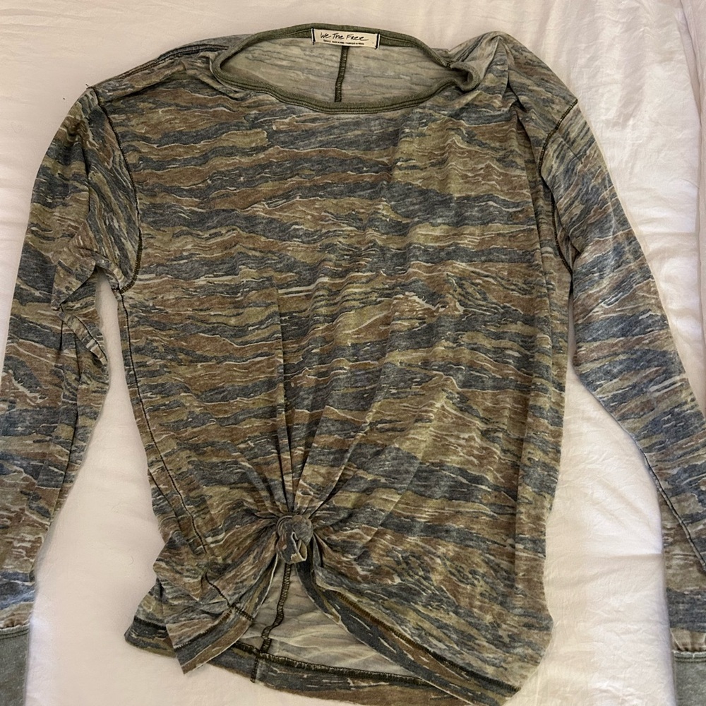 We The Free Green and Gray Tie Front Long Sleeve Tee
